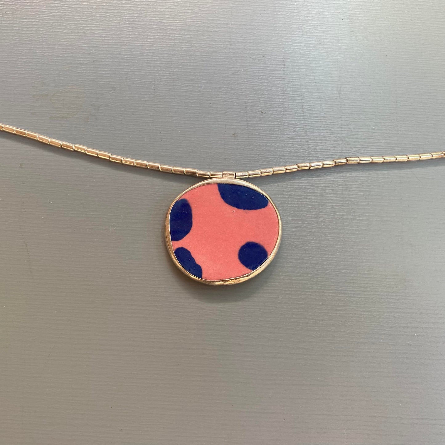 Collar Círculo Grande Rosado