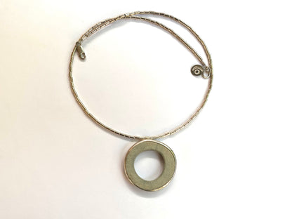 Collar Disco Grande Gris