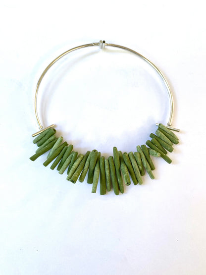 Collar Tribal Verde