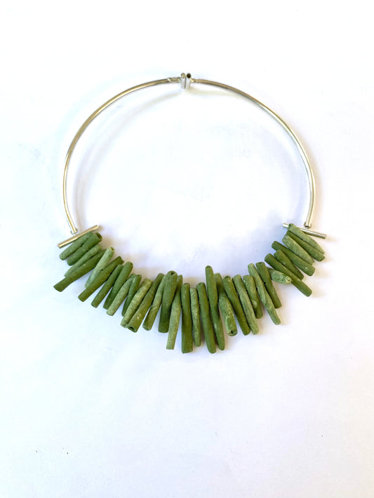 Collar Tribal Verde